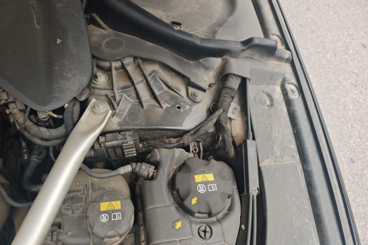 Used BMW 5 Series 2022 Updated 530Li Leading Edition Luxury Package Engine Bay Left