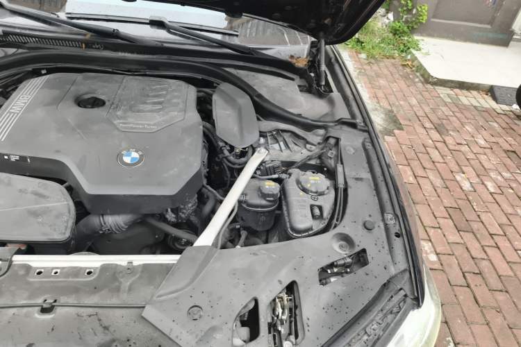 Used BMW 5 Series 2022 Restyled 530Li Leading Edition M Sport Package Engine Bay Left