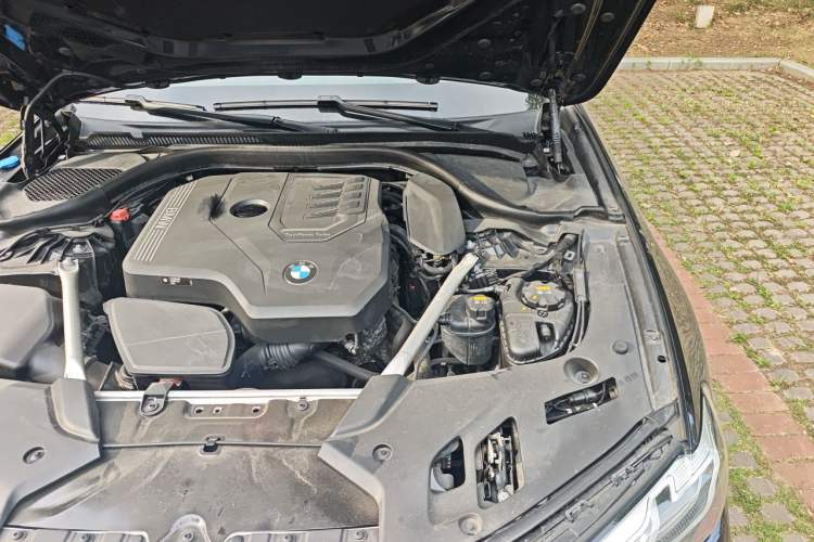 Used BMW 5 Series 2022 Updated 530Li Luxury Edition Premium Package Engine Bay Left