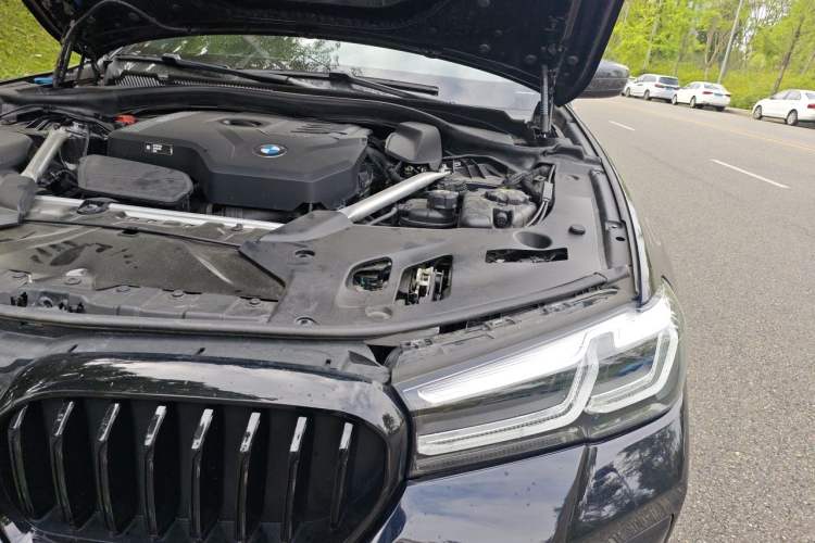 Used BMW 5 Series 2022 Updated 530Li Leading Edition Luxury Package Engine Bay Left