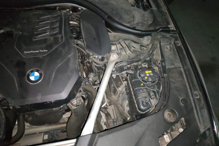 Used BMW 5 Series 2022 Restyled 525Li M Sport Package Engine Bay Left