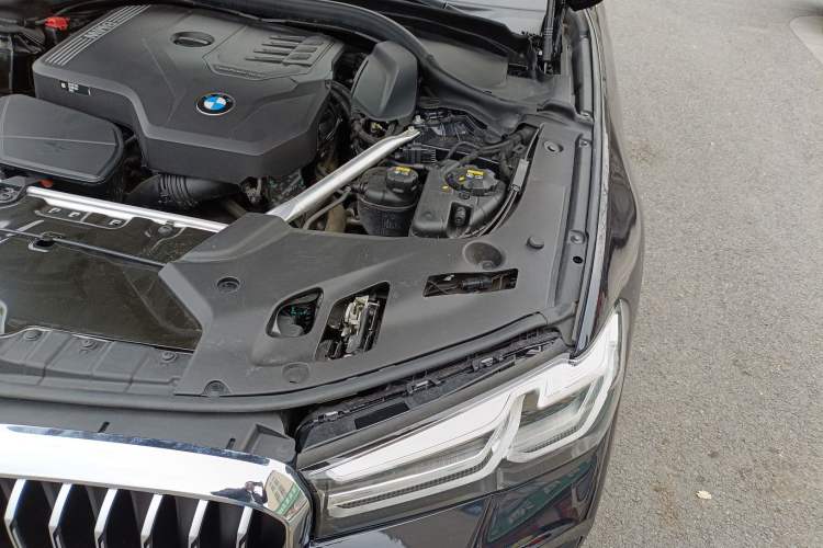 Used BMW 5 Series 2022 Second Facelift 530Li Leading Edition M Sport Package Engine Bay Left