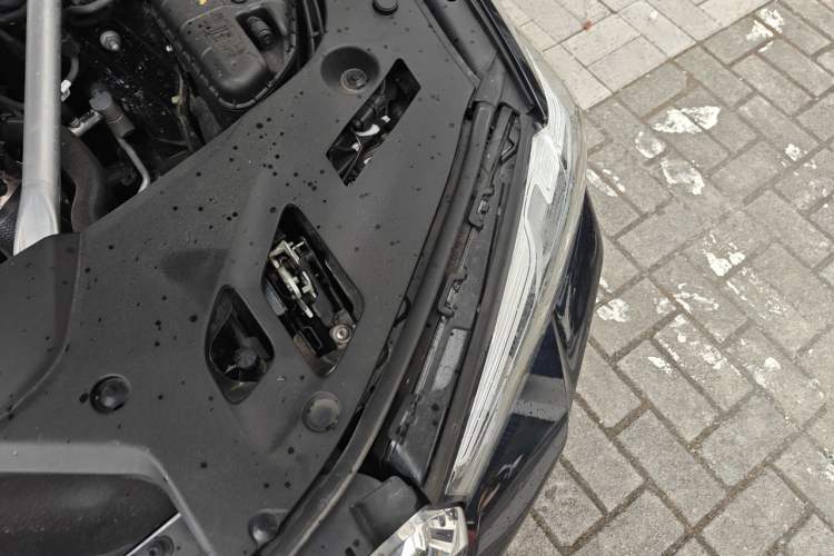 Used BMW 5 Series 2022 Restyled 525Li M Sport Package Engine Bay Left
