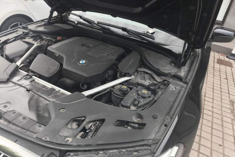 Used BMW 5 Series 2022 530Li Leading Model M Sport Package Engine Bay Left