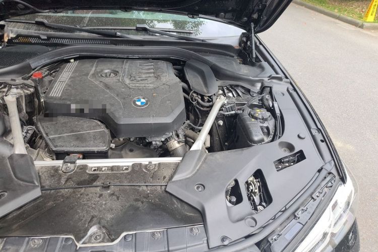 Used BMW 5 Series 2022 Restyled 525Li M Sport Package Engine Bay Left
