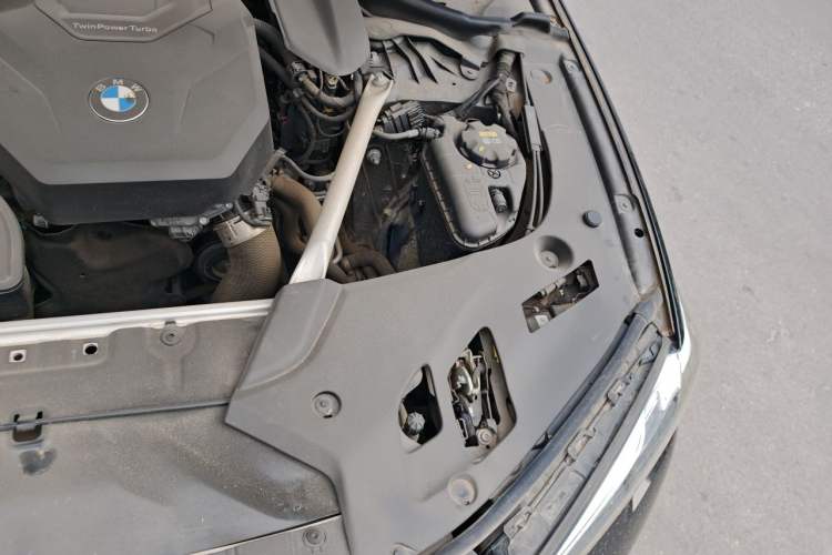 Used BMW 5 Series 2022 Restyled 525Li Luxury Package Engine Bay Left