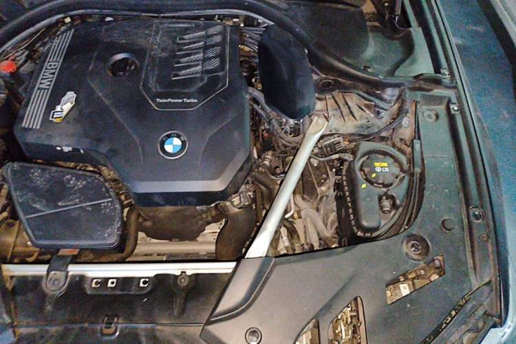Used BMW 5 Series 2022 Restyled 525Li M Sport Package Engine Bay Left