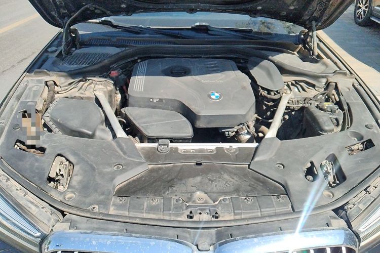 Used BMW 5 Series 2022 525Li M Sport Package Engine Bay
