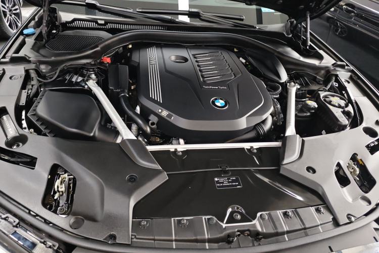 Used BMW 5 Series 2022 Restyled 540i Luxury Edition M Sport Package Engine Bay