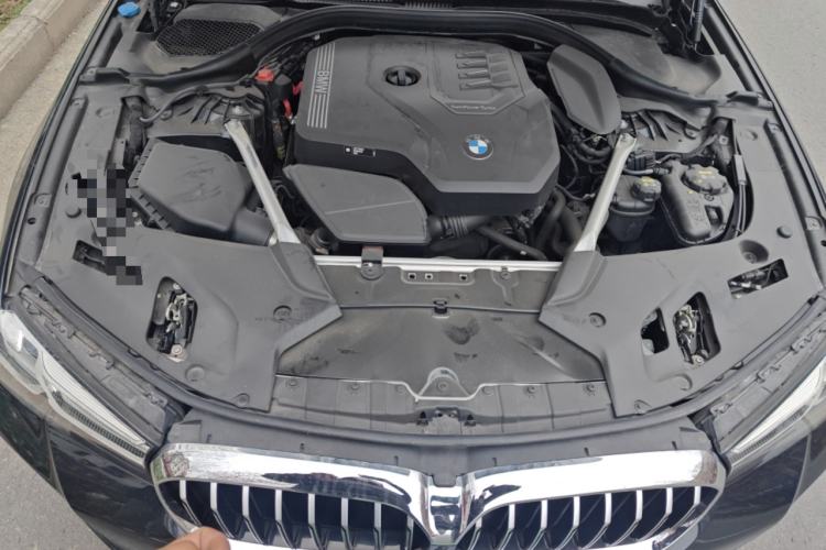 Used BMW 5 Series 2022 Second Facelift 530Li Luxury Version M Sport Package Engine Bay
