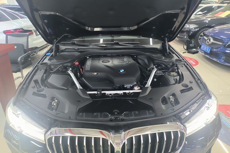 Used BMW 5 Series 2022 Second Facelift 525Li M Sport Package Engine Bay