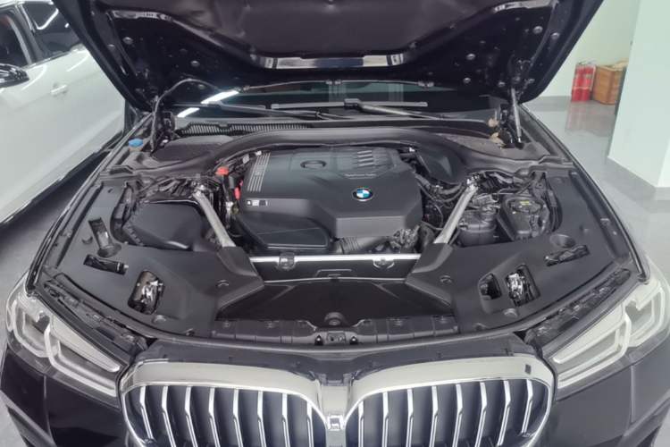 Used BMW 5 Series 2022 Second Facelift 530i M Sport Package Engine Bay