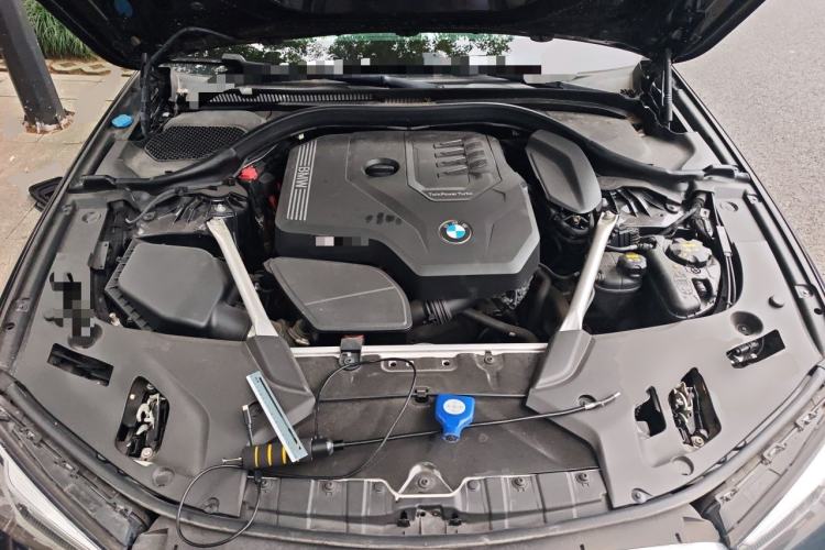 Used BMW 5 Series 2022 Second Facelift 530Li Luxury Version M Sport Package Engine Bay