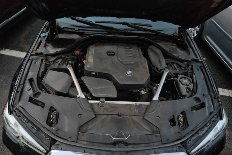 Used BMW 5 Series 2022 Second Facelift 525i M Sport Package Engine Bay
