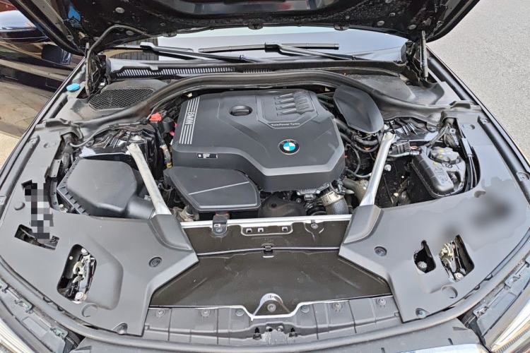 Used BMW 5 Series 2022 Second Facelift 525Li M Sport Package Engine Bay