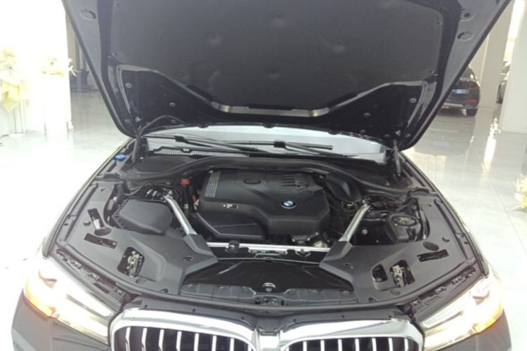 Used BMW 5 Series 2022 Restyled 525Li M Sport Package Engine Bay