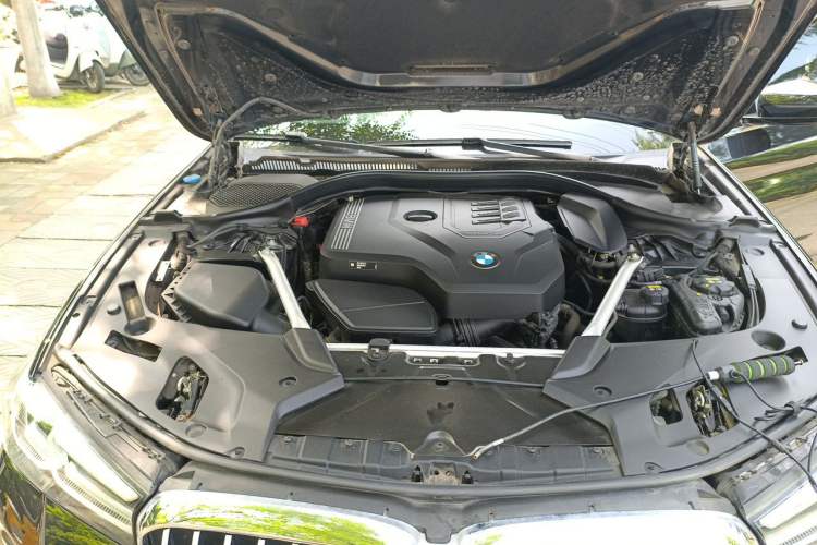 Used BMW 5 Series 2022 Second Facelift 530Li Luxury Version M Sport Package Engine Bay