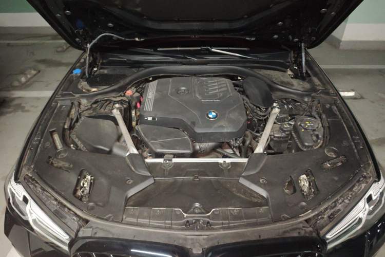 Used BMW 5 Series 2022 Second Facelift 530i M Sport Package Engine Bay