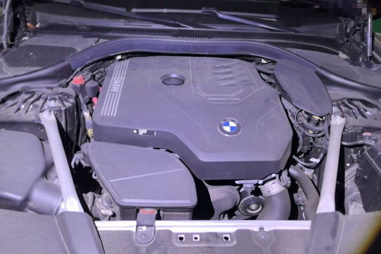 Used BMW 5 Series 2022 Second Facelift 525Li M Sport Package Engine Bay