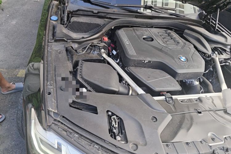 Used BMW 5 Series 2022 Restyled 525Li M Sport Package Engine Bay Right