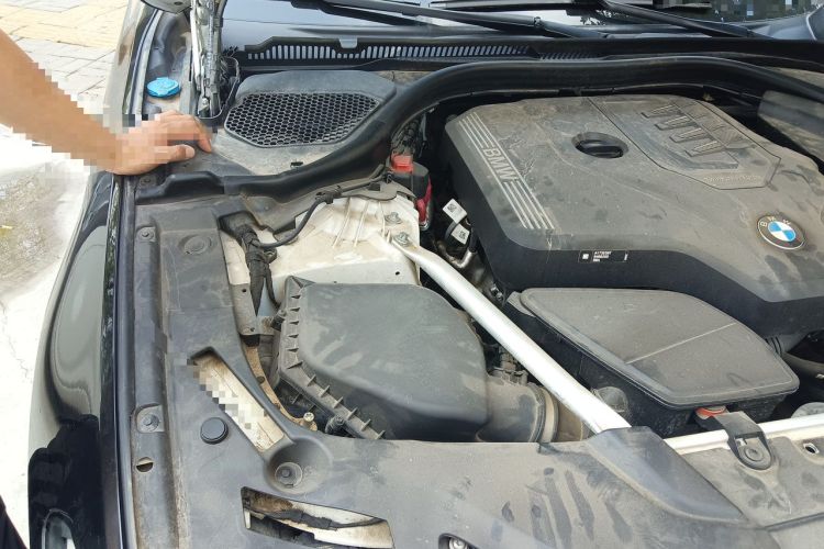 Used BMW 5 Series 2022 Second Facelift 530Li Leading Edition M Sport Package Engine Bay Right