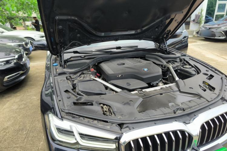Used BMW 5 Series 2022 525Li Luxury Package Engine Bay Right