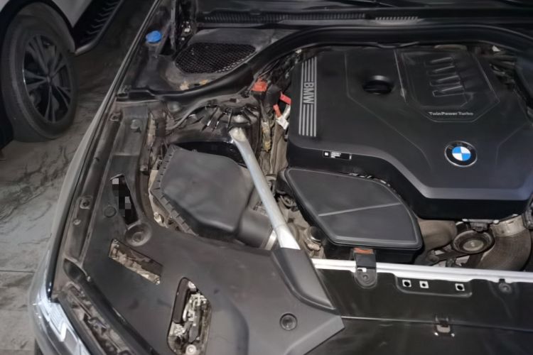 Used BMW 5 Series 2022 Restyled 525Li M Sport Package Engine Bay Right
