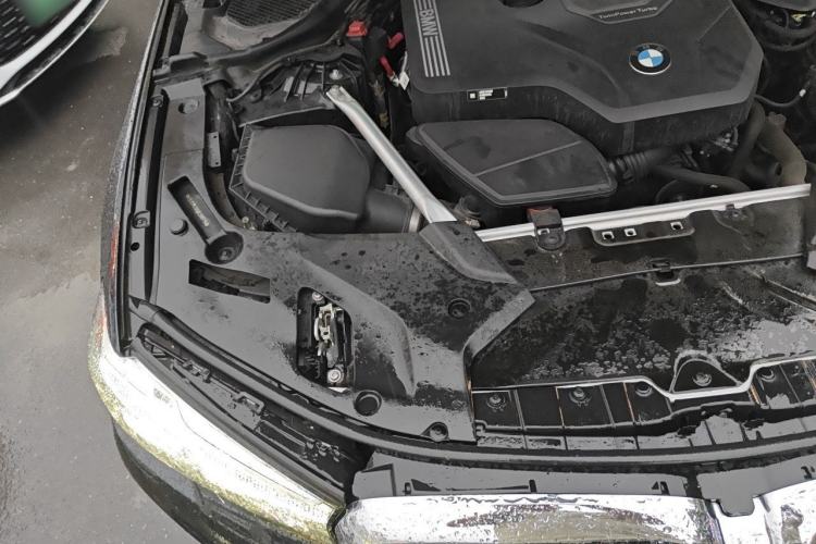 Used BMW 5 Series 2022 530Li Luxury Edition Premium Package Engine Bay Right