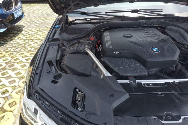 Used BMW 5 Series 2022 Restyled 530Li Leading Edition M Sport Package Engine Bay Right