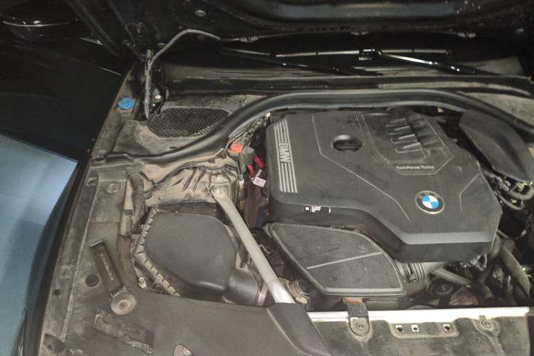 Used BMW 5 Series 2022 Second Facelift 530Li Luxury Version M Sport Package Engine Bay Right