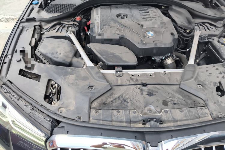 Used BMW 5 Series 2022 Restyled 525Li M Sport Package Engine Bay Right