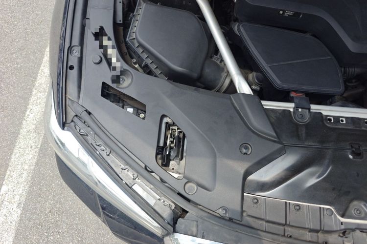 Used BMW 5 Series 2022 530Li Luxury Edition M Sport Package Engine Bay Right