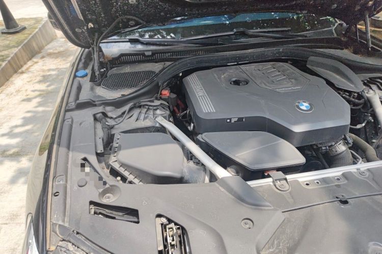 Used BMW 5 Series 2022 Second Facelift 525Li M Sport Package Engine Bay Right