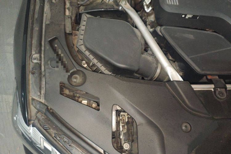 Used BMW 5 Series 2022 530Li Luxury Edition M Sport Package Engine Bay Right