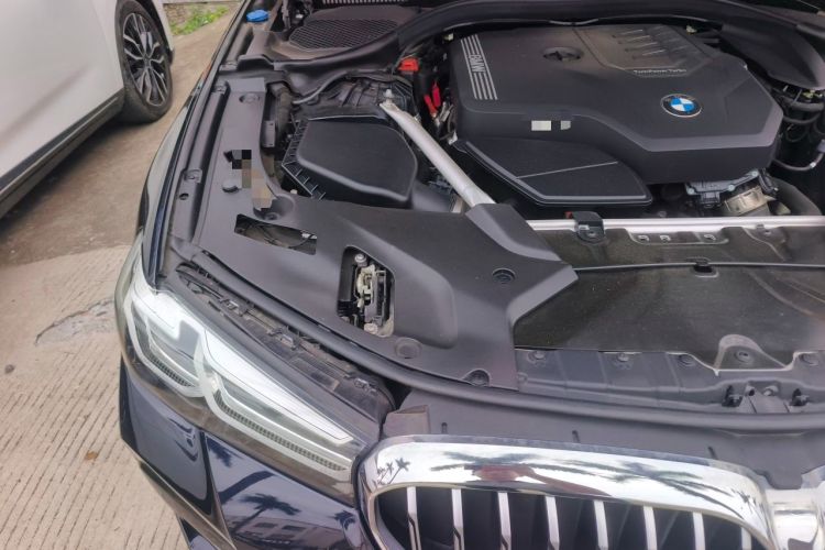 Used BMW 5 Series 2022 Second Facelift 525Li M Sport Package Engine Bay Right