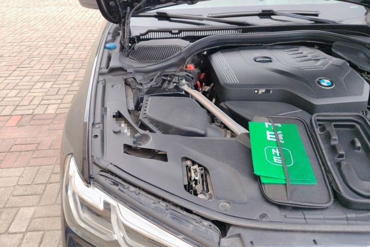 Used BMW 5 Series 2022 Second Facelift 530Li Luxury Version M Sport Package Engine Bay Right