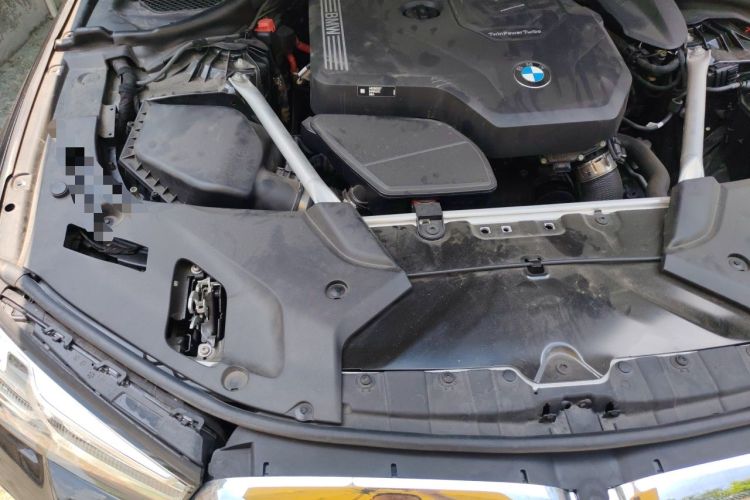 Used BMW 5 Series 2022 Second Facelift 525Li M Sport Package Engine Bay Right