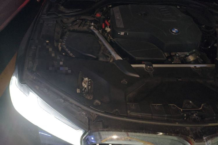 Used BMW 5 Series 2022 Second Facelift 525i M Sport Package Engine Bay Right