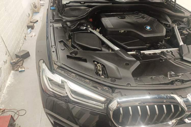 Used BMW 5 Series 2022 Second Facelift 530Li Leading Edition M Sport Package Engine Bay Right