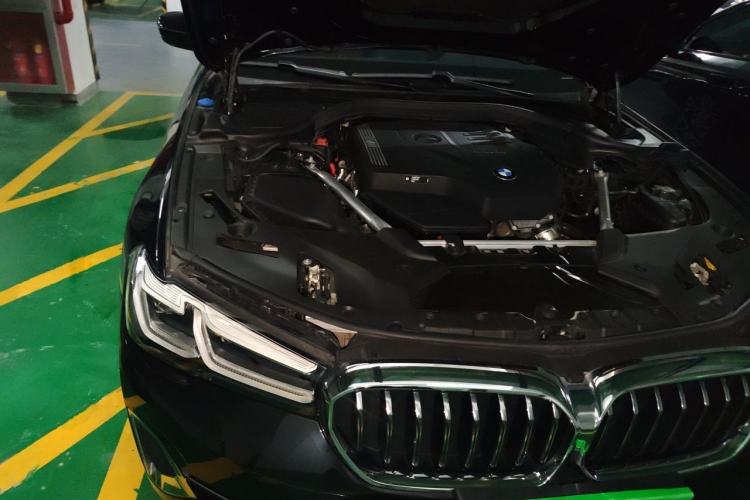 Used BMW 5 Series 2022 Second Facelift 525Li Luxury Package Engine Bay Right