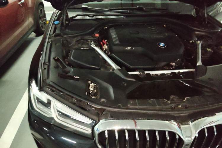 Used BMW 5 Series 2022 Updated 530Li Luxury Edition Premium Package Engine Bay Right