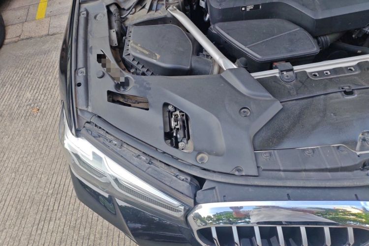Used BMW 5 Series 2022 Second Facelift 530Li Luxury Version M Sport Package Engine Bay Right