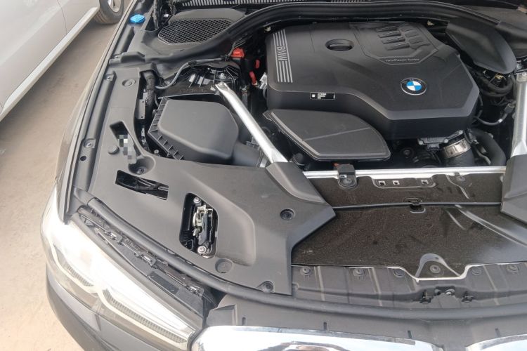 Used BMW 5 Series 2022 Restyled 525Li Luxury Package Engine Bay Right