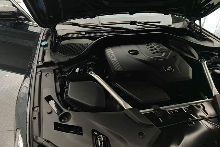 Used BMW 5 Series 2022 530Li Leading Luxury Package Engine Bay Right