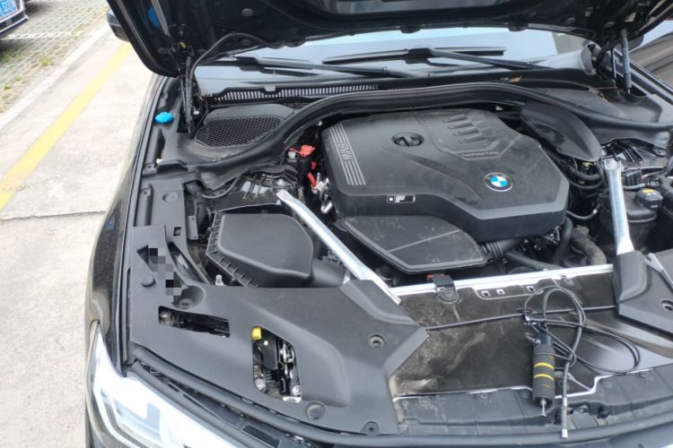 Used BMW 5 Series 2022 Updated 530Li Leading Edition Luxury Package Engine Bay Right