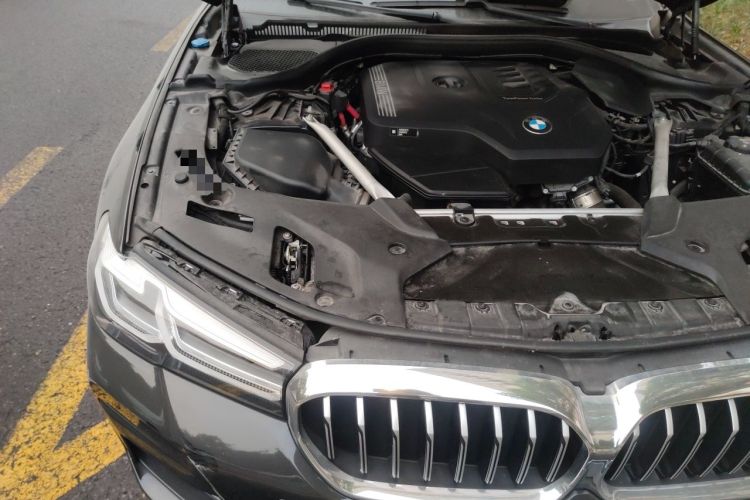 Used BMW 5 Series 2022 525Li M Sport Package Engine Bay Right