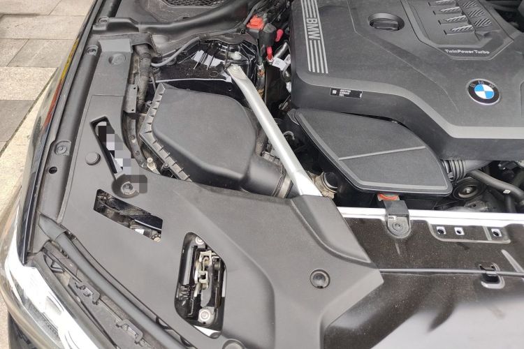 Used BMW 5 Series 2022 Facelifted Version 3 530Li Executive M Sport Package Engine Bay Right