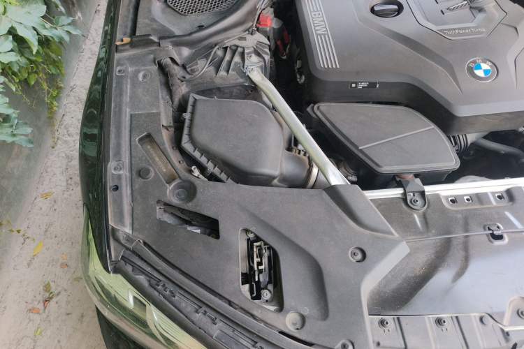 Used BMW 5 Series 2022 Restyled 530Li Luxury Edition M Sport Package Engine Bay Right