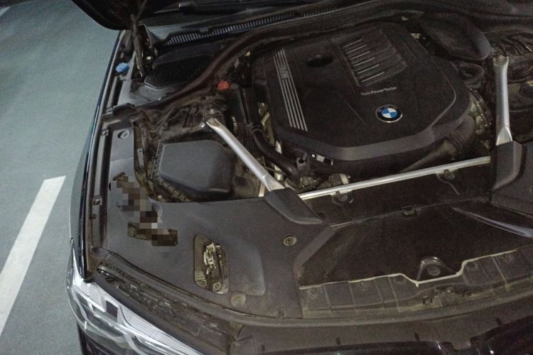 Used BMW 5 Series 2022 Restyled 540i Luxury Edition M Sport Package Engine Bay Right