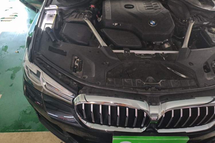 Used BMW 5 Series 2022 Restyled 525Li M Sport Package Engine Bay Right